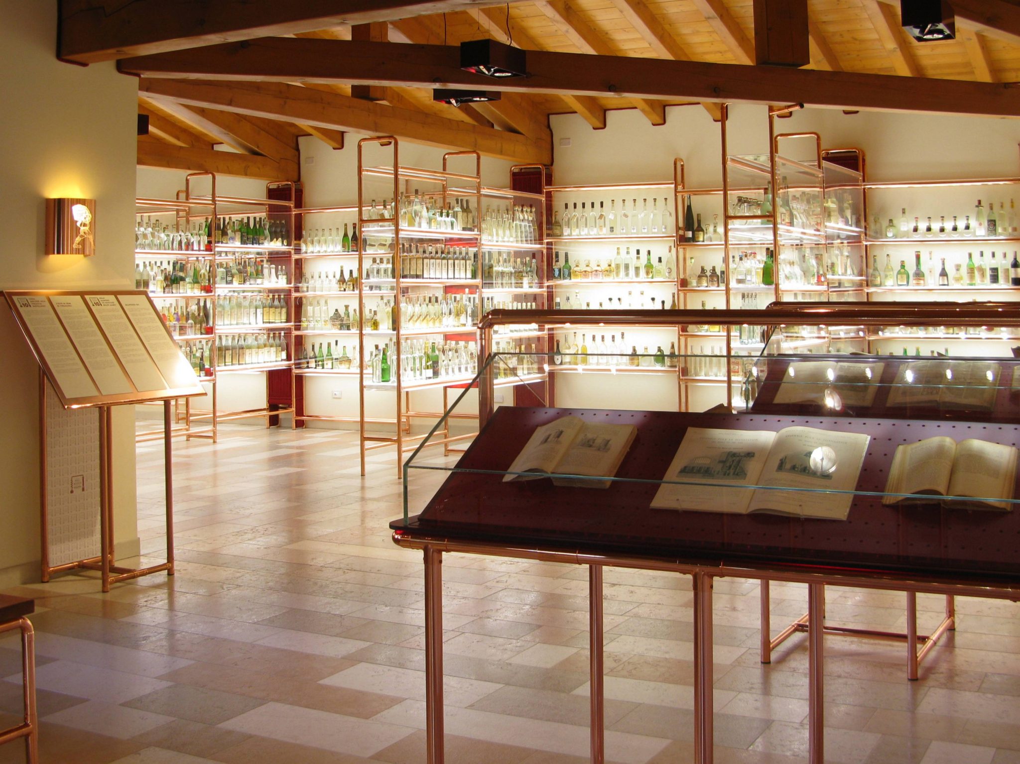 Biblioteca dello Spirito, storie e segreti dell’arte della distillazione