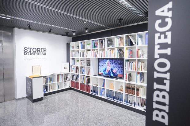 LUOGO, GG/MM/AAAA, DESCRIZIONE, NELLA FOTO: